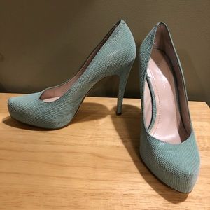 Beautiful spring colored heel